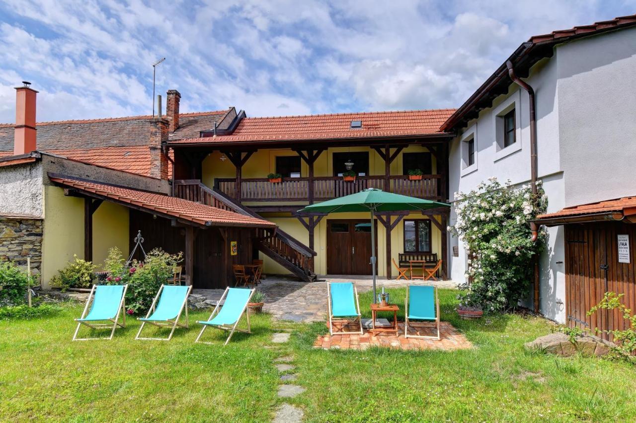 Na Letnim Byte Kouřim Extérieur photo