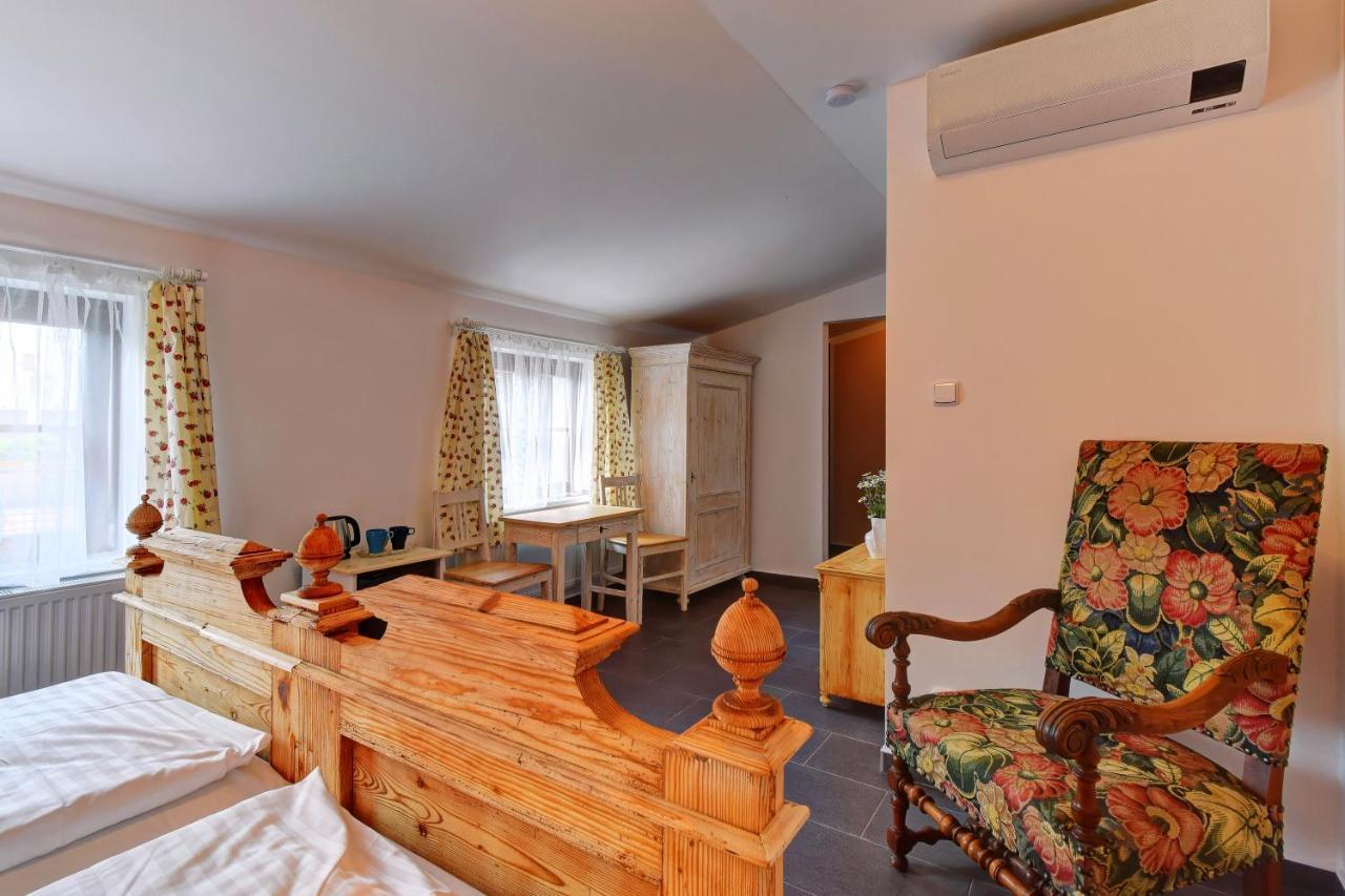 Na Letnim Byte Kouřim Extérieur photo