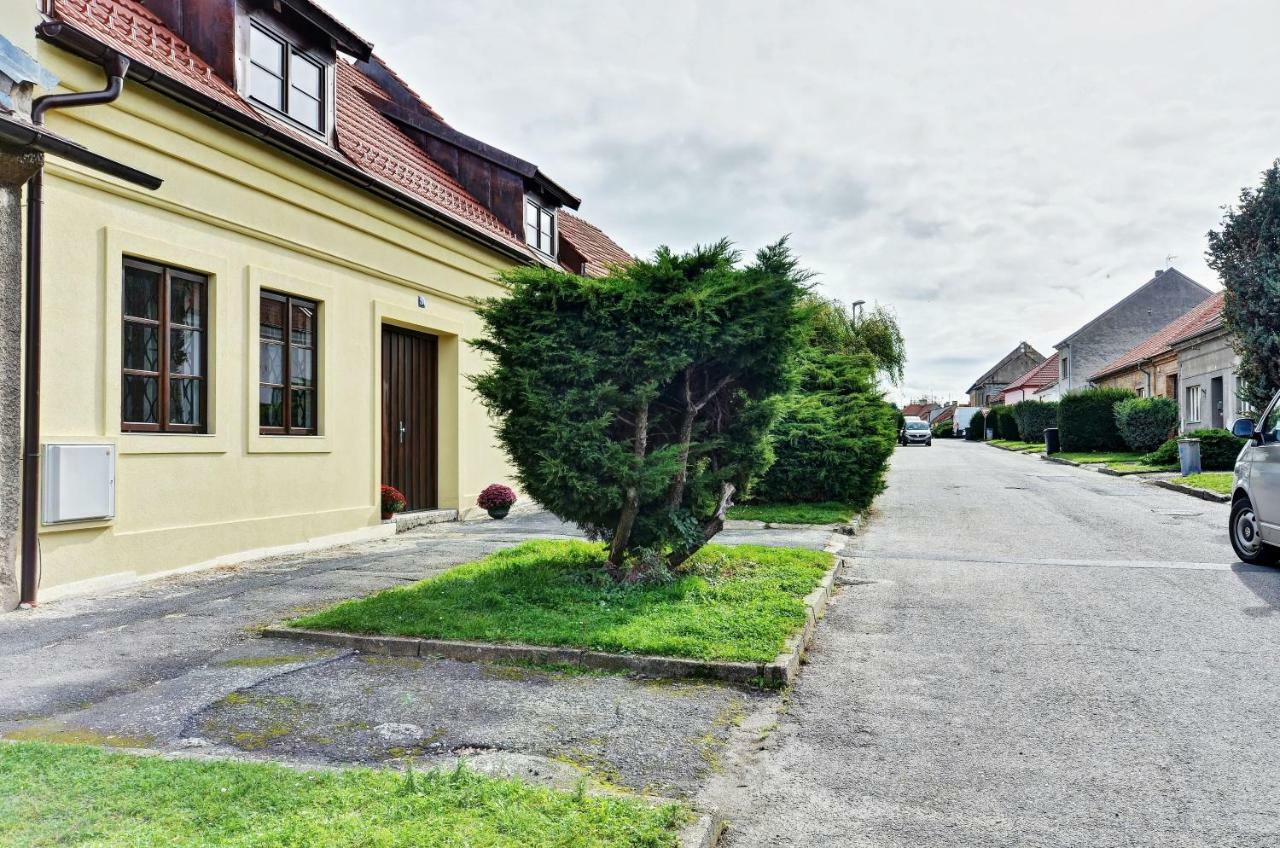 Na Letnim Byte Kouřim Extérieur photo