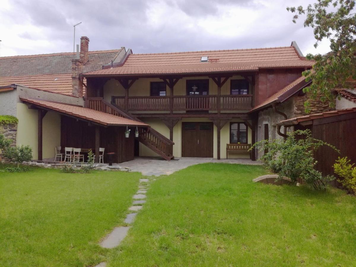 Na Letnim Byte Kouřim Extérieur photo