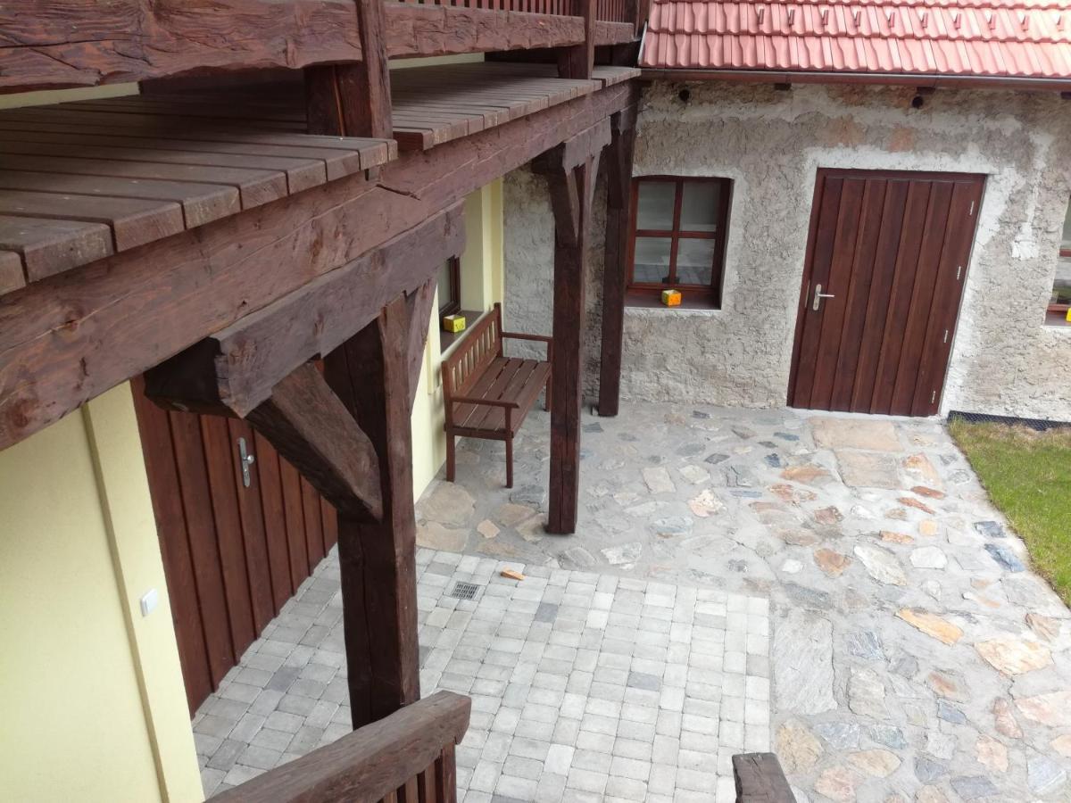 Na Letnim Byte Kouřim Extérieur photo